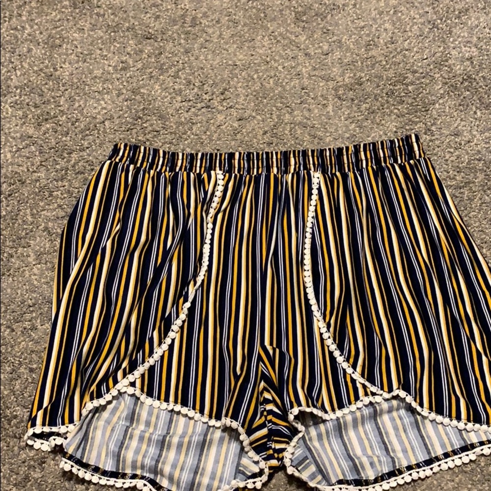 Fashionable comfy Shorts 🩳